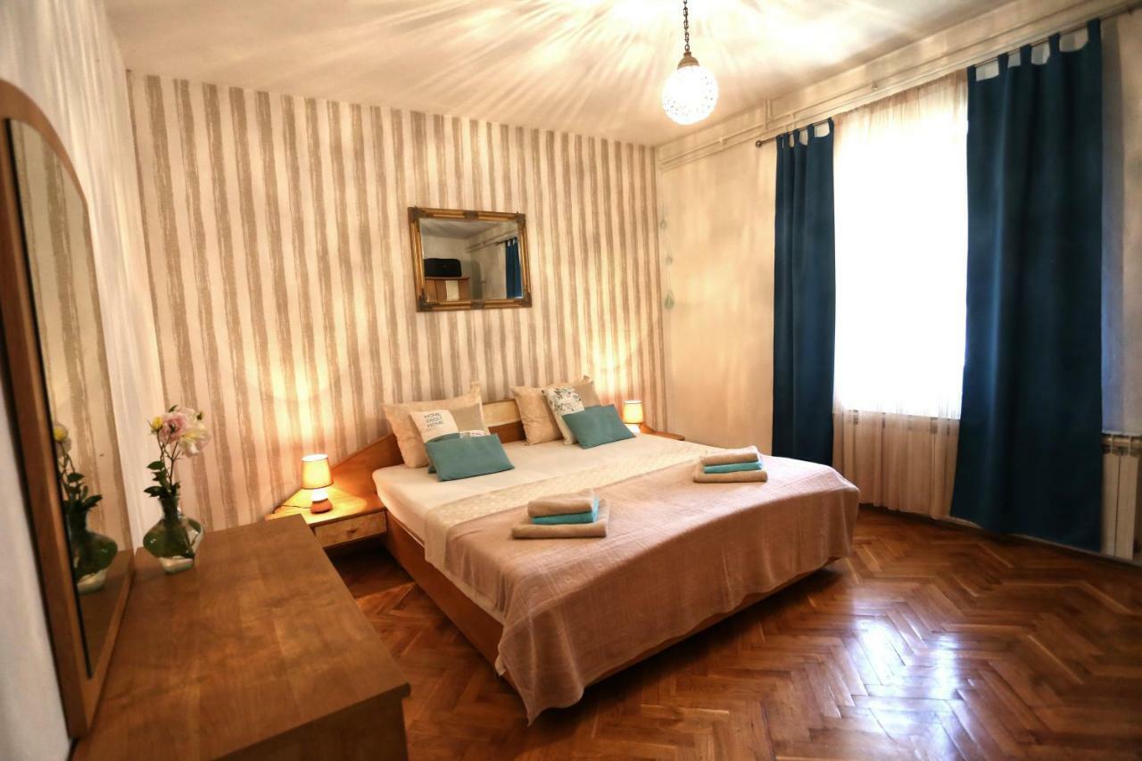 Apartments Rose Kaštela エクステリア 写真