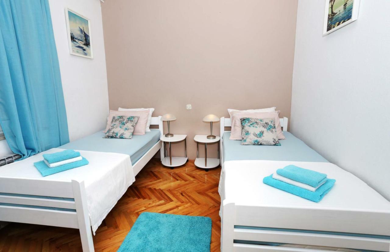 Apartments Rose Kaštela エクステリア 写真